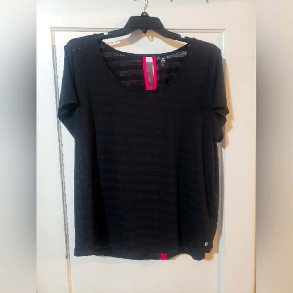 Black and Pink top, Brand:90 Degree by Reflect, Sz 2X